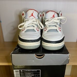 Jordan 3 - 2006 Fire Red 3s
